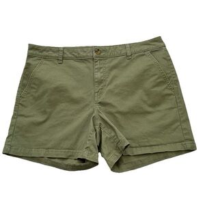 a.n.a Sage Green Midi Shorts